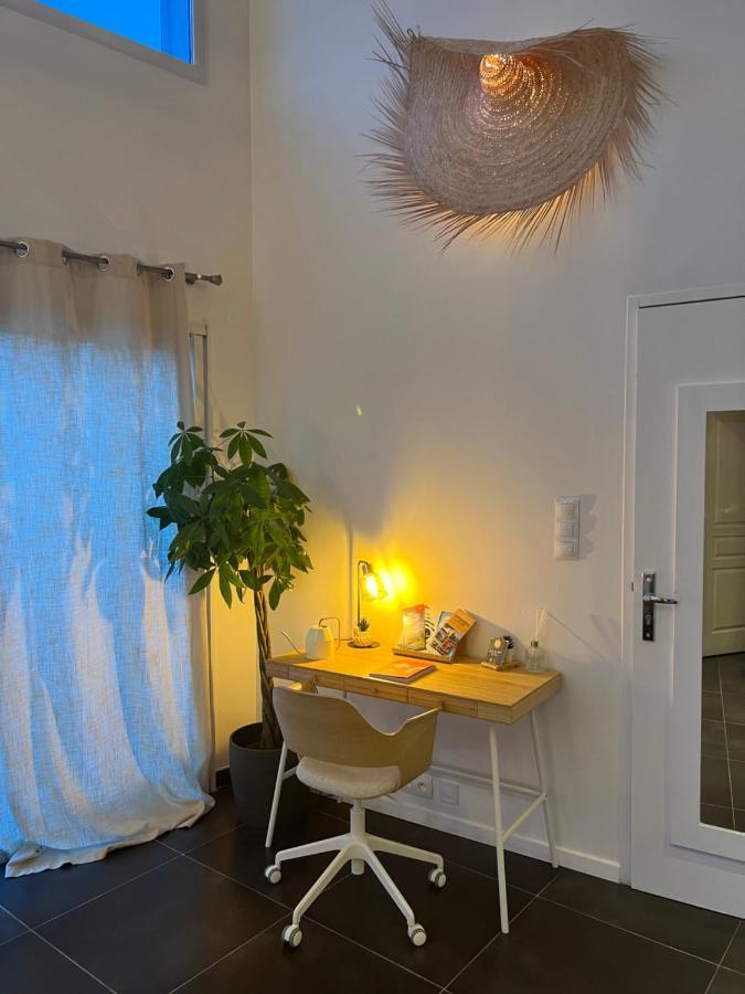 Maison De Village Ecusson - Logement Entier - 160M2 - 4Chambres - Centre Ville - Terrasse - Climatise Nîmes Kültér fotó